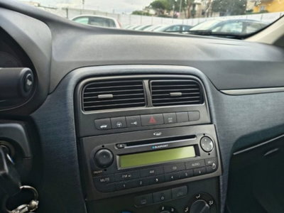 Fiat Grande Punto 1.3 MJT 90 CV 3 porte Sport (7)