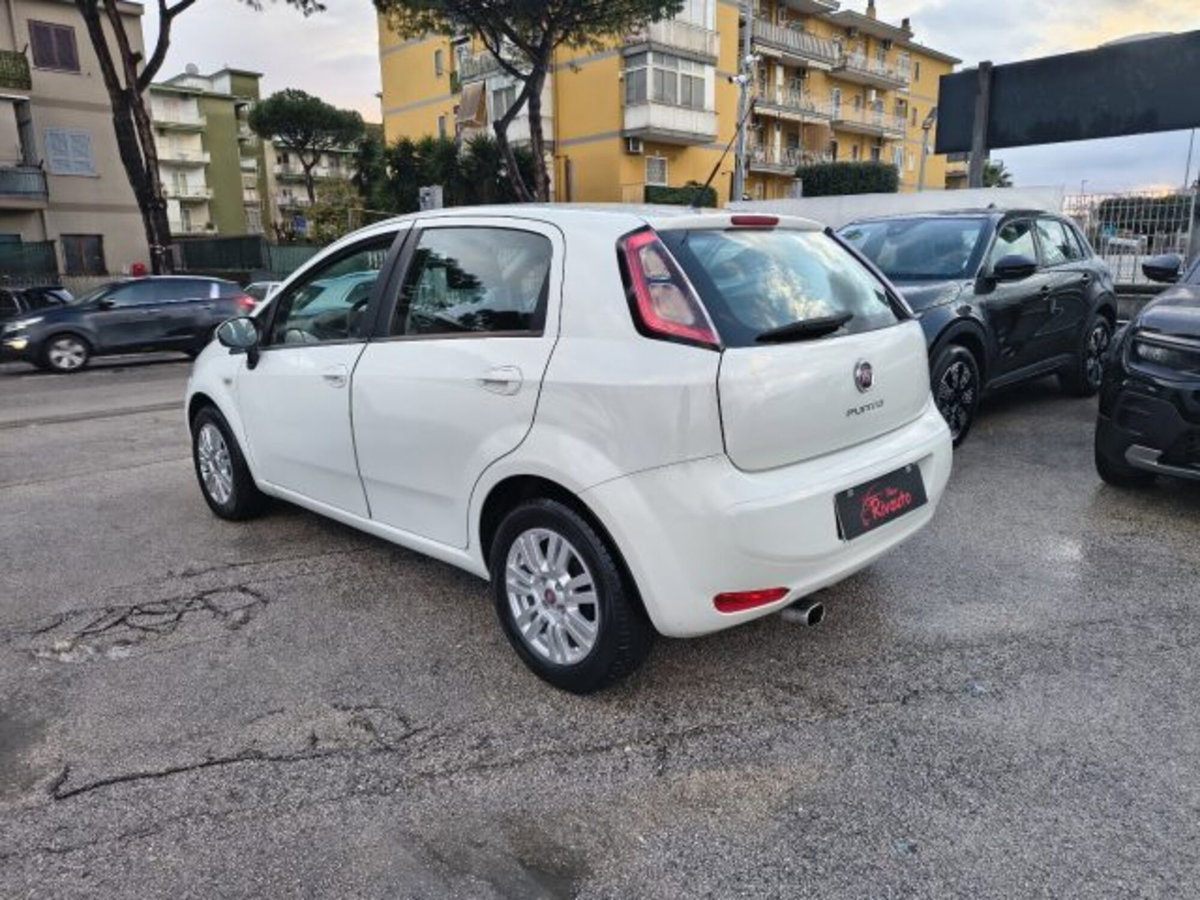 Fiat Punto 1.3 MJT II 75 CV 5 porte Street (7)