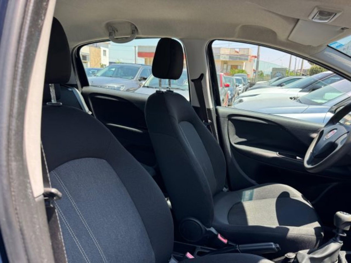 Fiat Punto 1.4 8V 5 porte Natural Power Lounge (7)