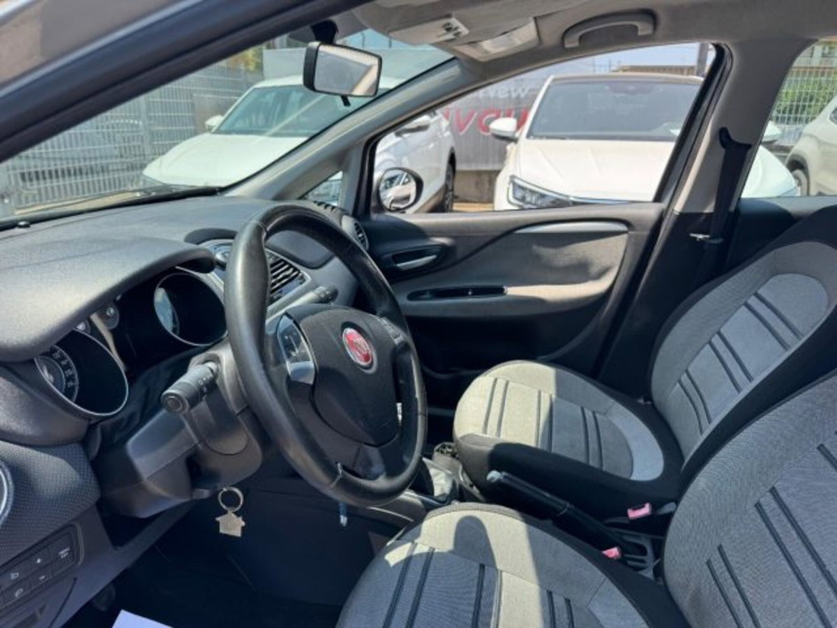 Fiat Punto Evo 1.3 Mjt 95 CV DPF 5 porte S&S Dualogic Dynamic (10)