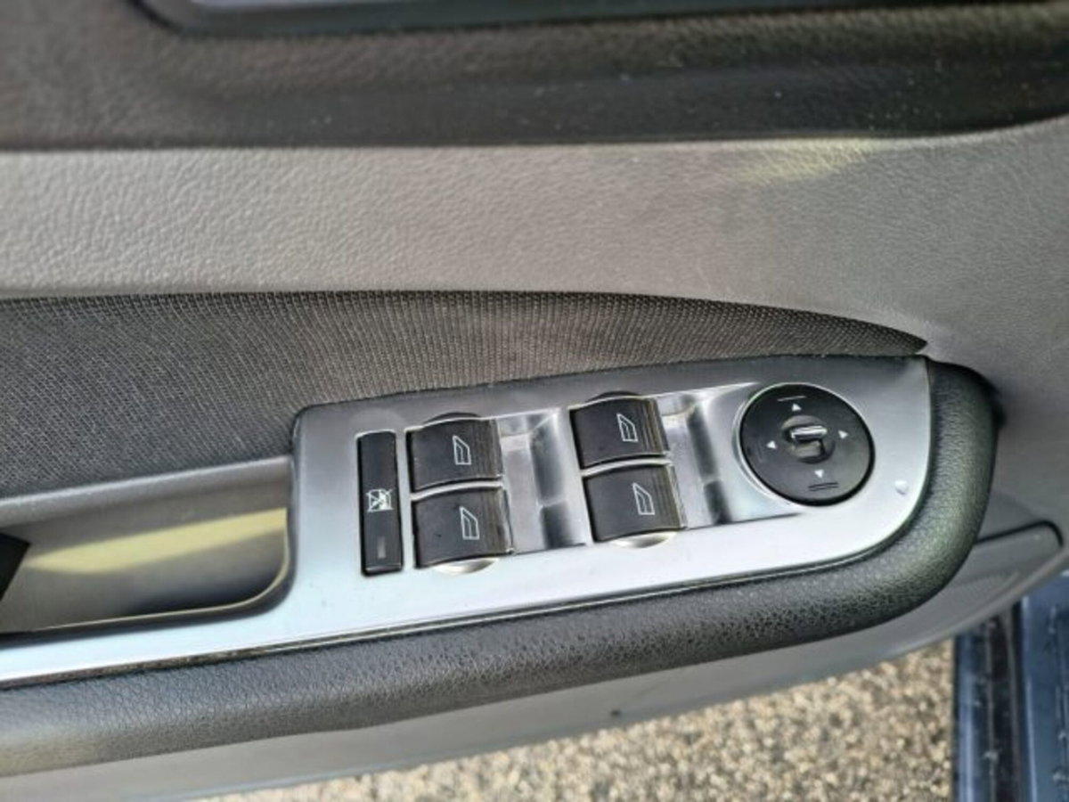 Ford Focus Station Wagon 1.6 TDCi (90CV) S.W. (11)