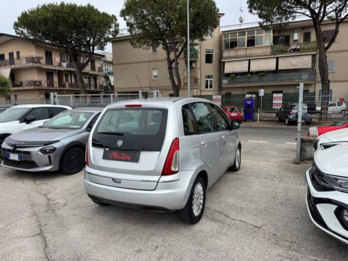Lancia Musa 1.4 16V Gold (6)