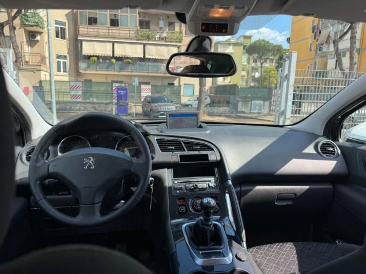 Peugeot 3008 1.6 HDi 115CV Allure (15)