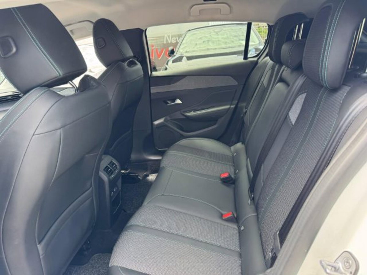 Peugeot 308 1.6 hybrid phev GT 225cv e-eat8 (17)