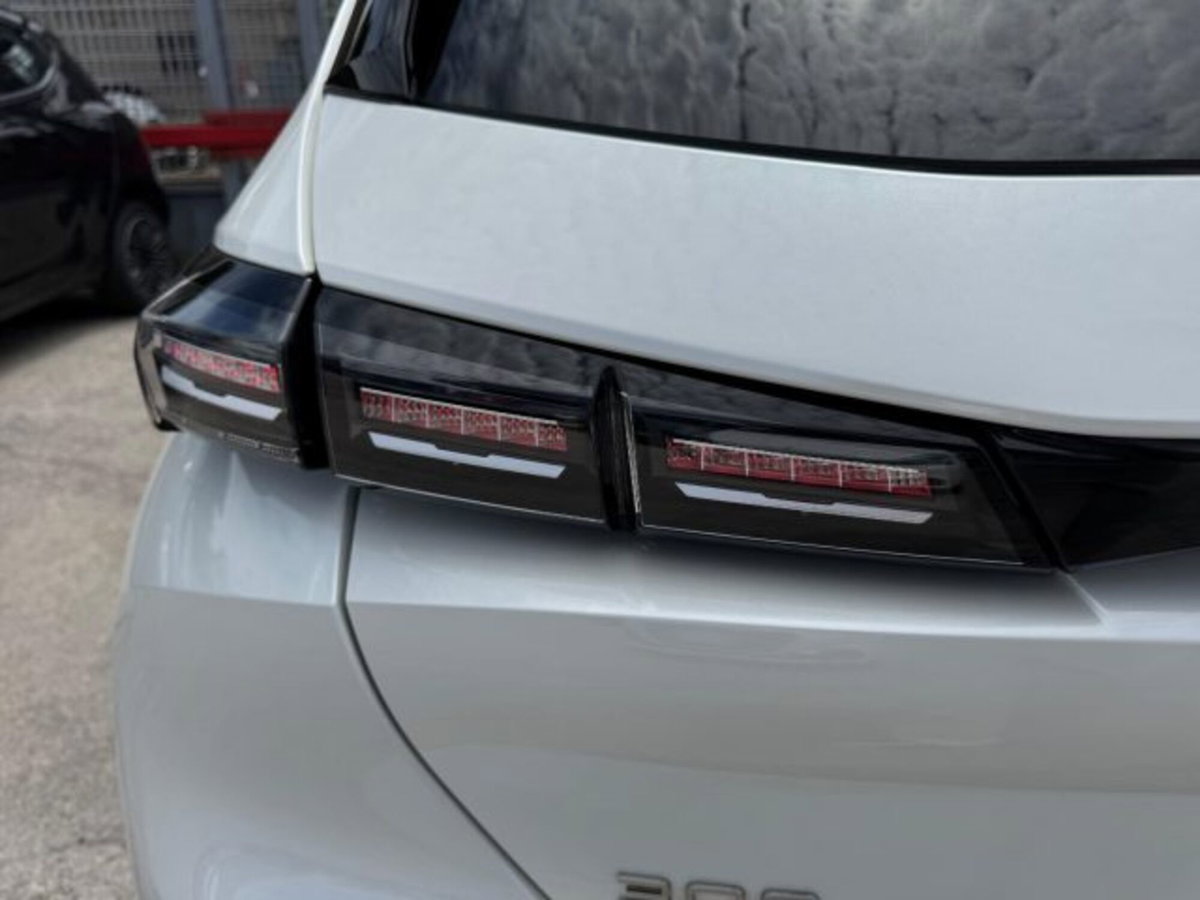 Peugeot 308 1.6 hybrid phev GT 225cv e-eat8 (19)