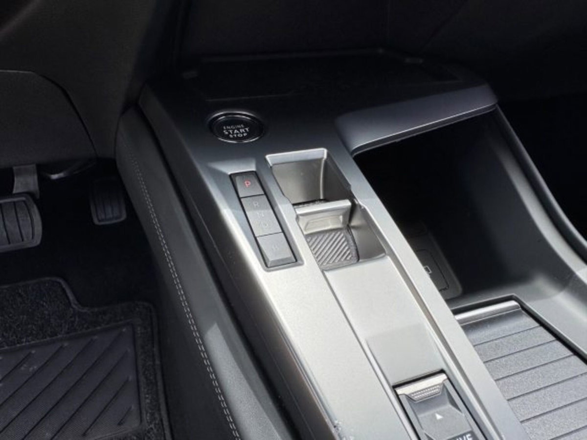 Peugeot 308 1.6 hybrid phev GT 225cv e-eat8 (8)