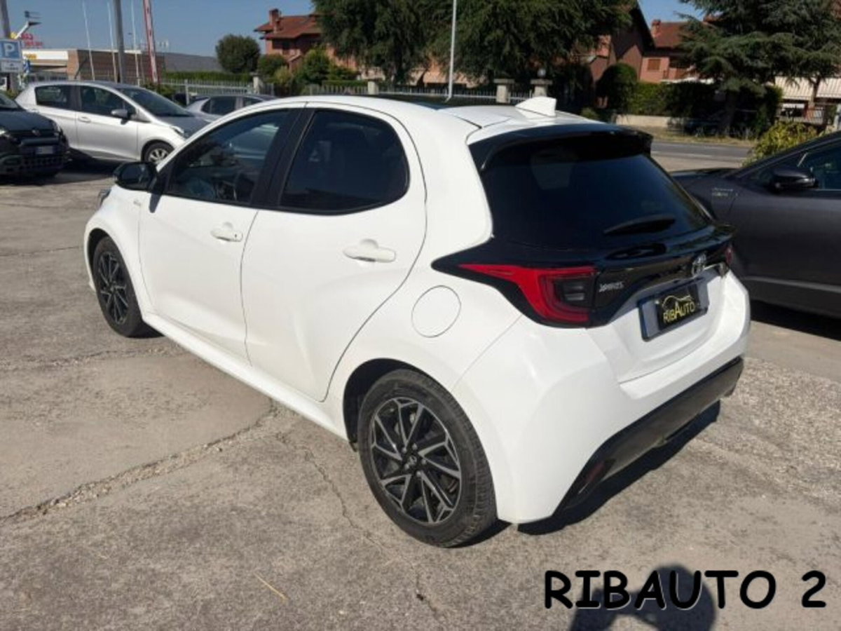 Toyota Yaris 1.5 Hybrid 5 porte Style (11)