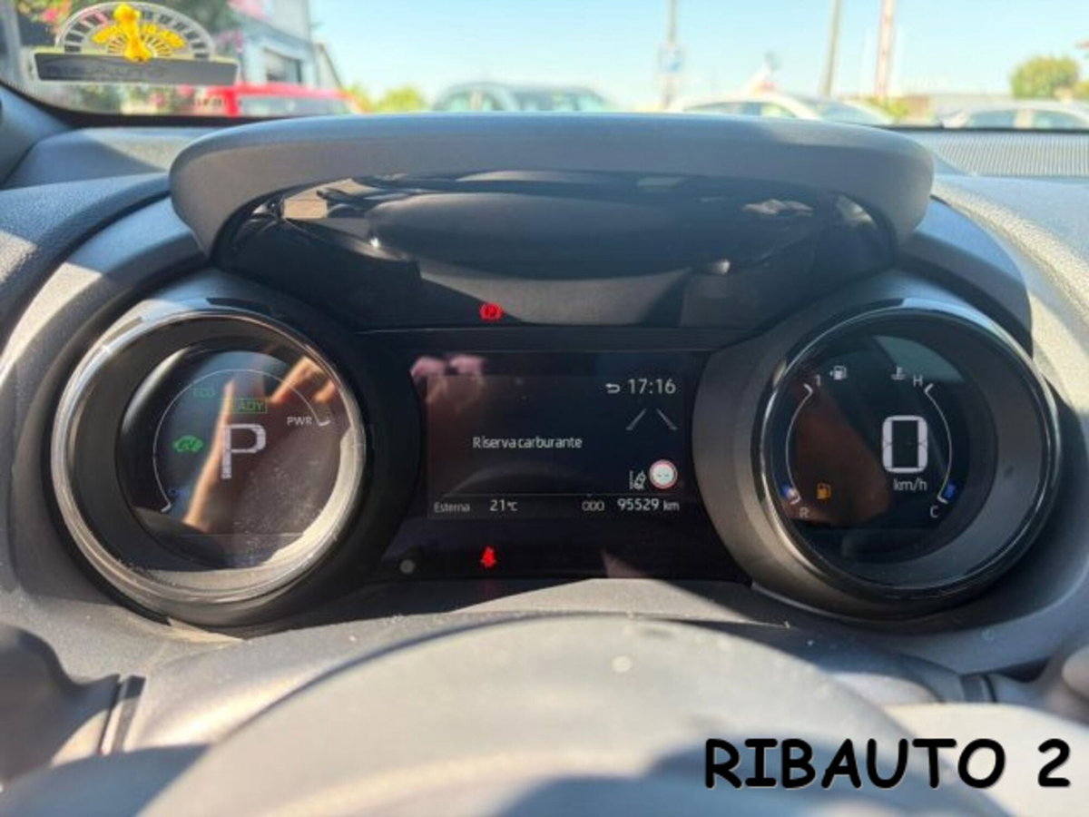 Toyota Yaris 1.5 Hybrid 5 porte Style (16)