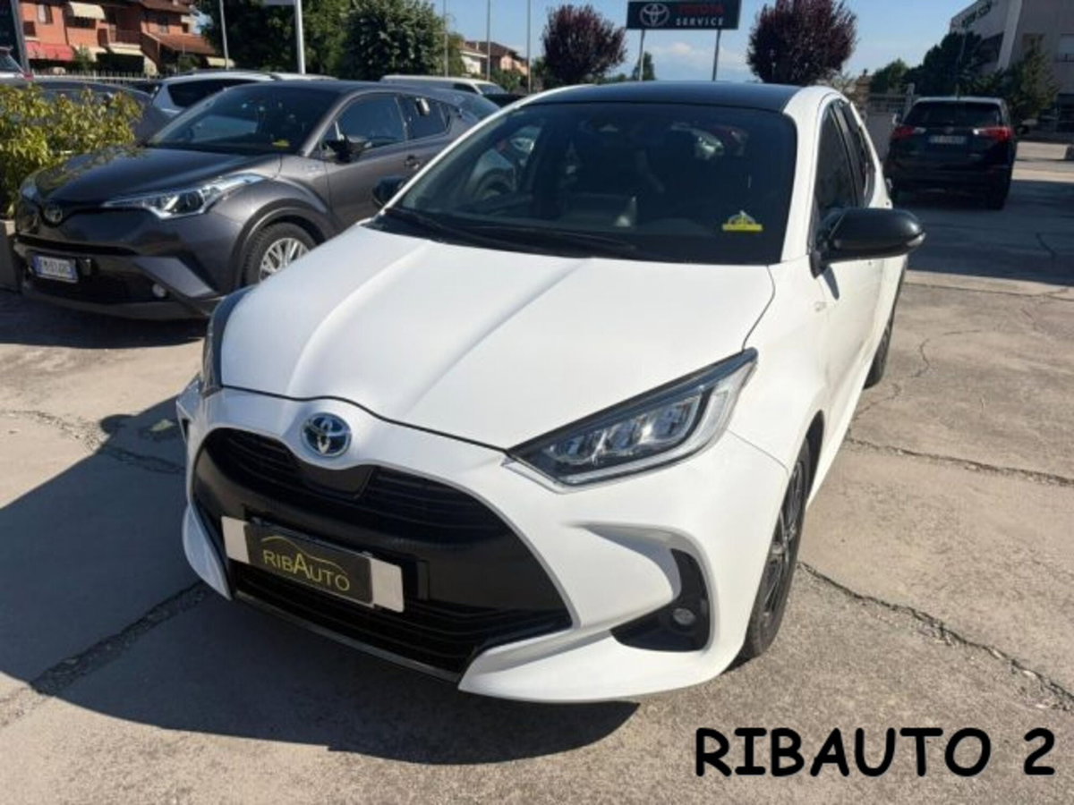 Toyota Yaris 1.5 Hybrid 5 porte Style (4)