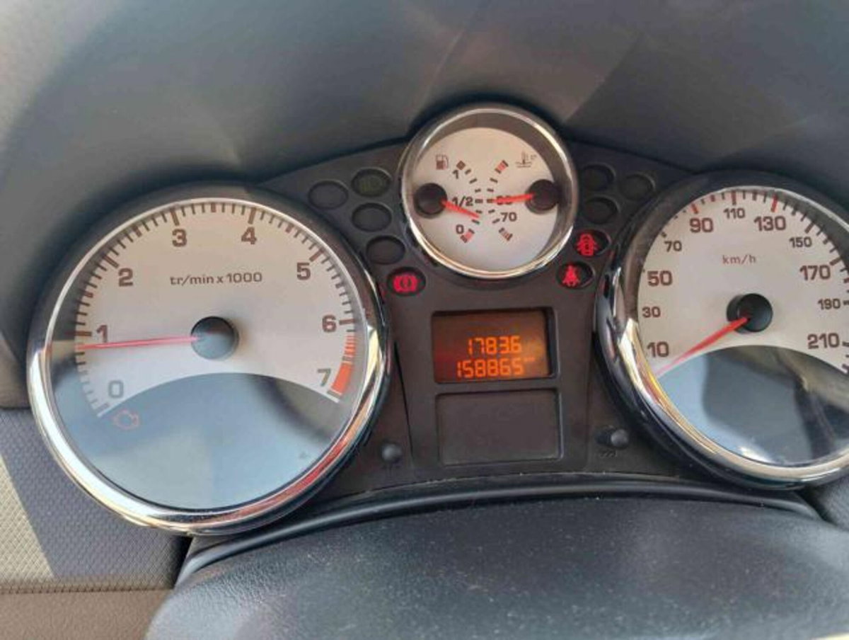 Peugeot 207 VTi 95CV 5p. Active (6)
