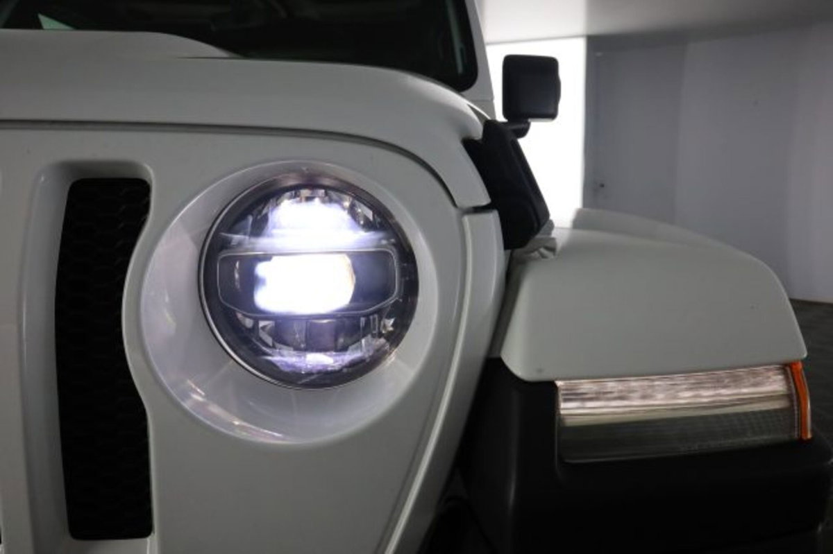Jeep Wrangler Unlimited 2.2 Mjt II Sahara (9)