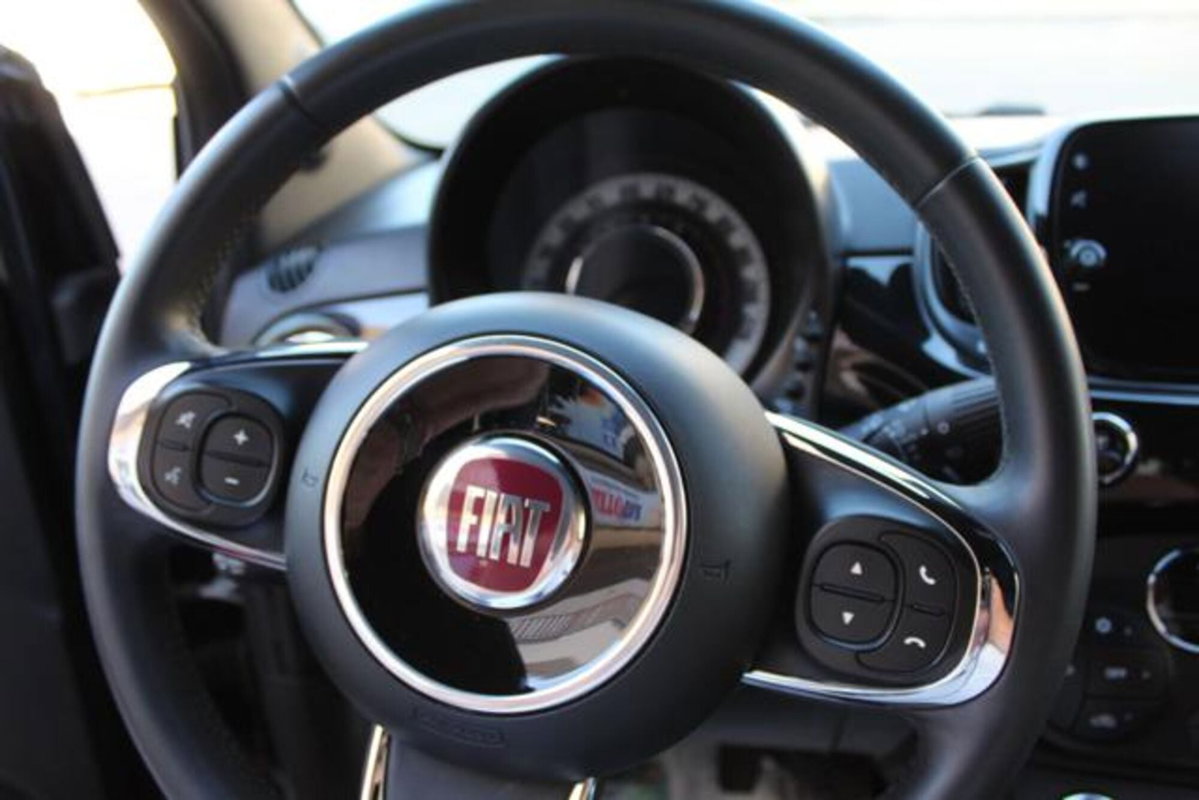 Fiat 500 1.0 Hybrid Red (8)