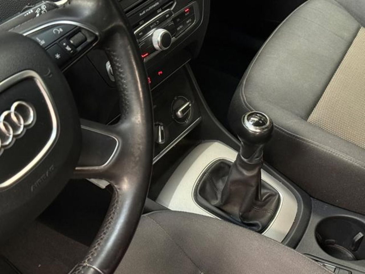 Audi Q3 2.0 TDI quattro Business (6)