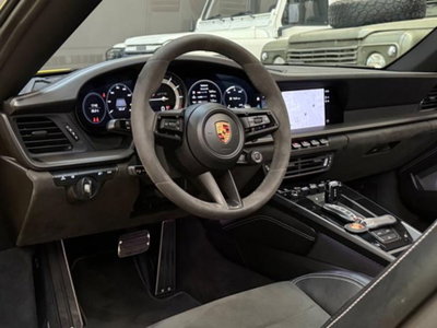 Porsche 911 Cabrio Cabrio 3.0 Carrera 4 GTS (9)