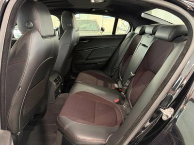 Jaguar XE 2.0 D Turbo 180CV aut. R-Sport (13)