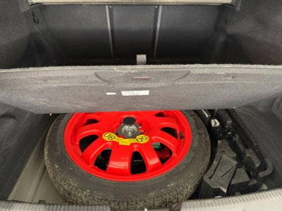 Jaguar XE 2.0 D Turbo 180CV aut. R-Sport (14)