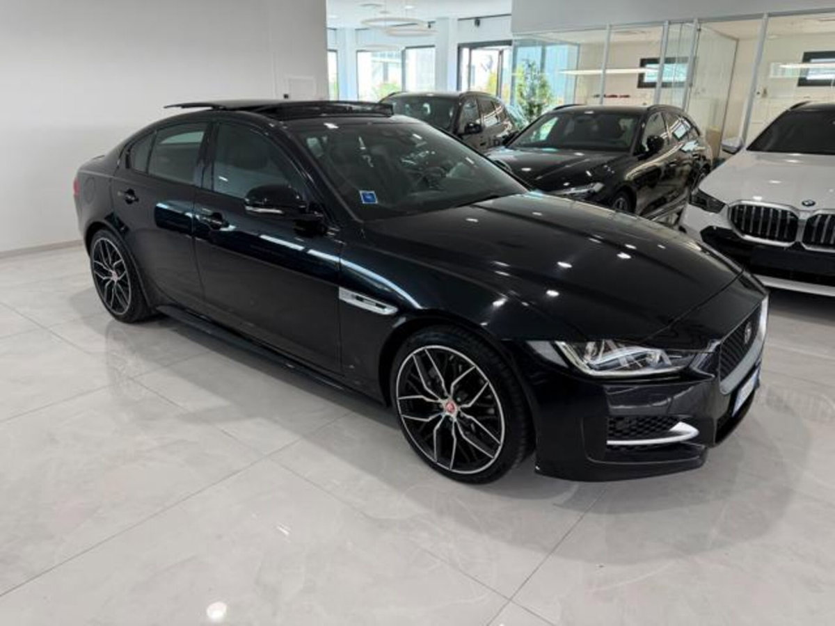 Jaguar XE 2.0 D Turbo 180CV aut. R-Sport (2)
