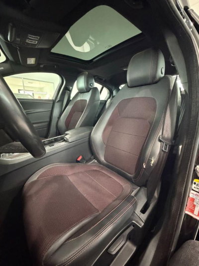 Jaguar XE 2.0 D Turbo 180CV aut. R-Sport (7)