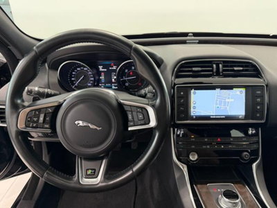 Jaguar XE 2.0 D Turbo 180CV aut. R-Sport (8)