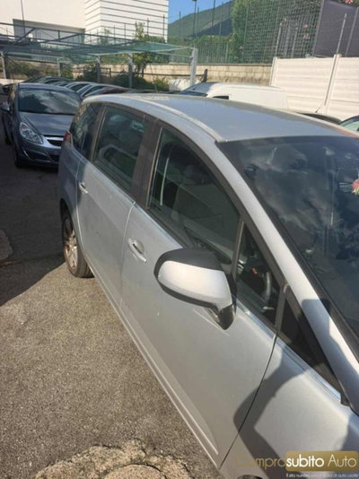 Peugeot 5008 1.6 HDi 112CV Business (9)