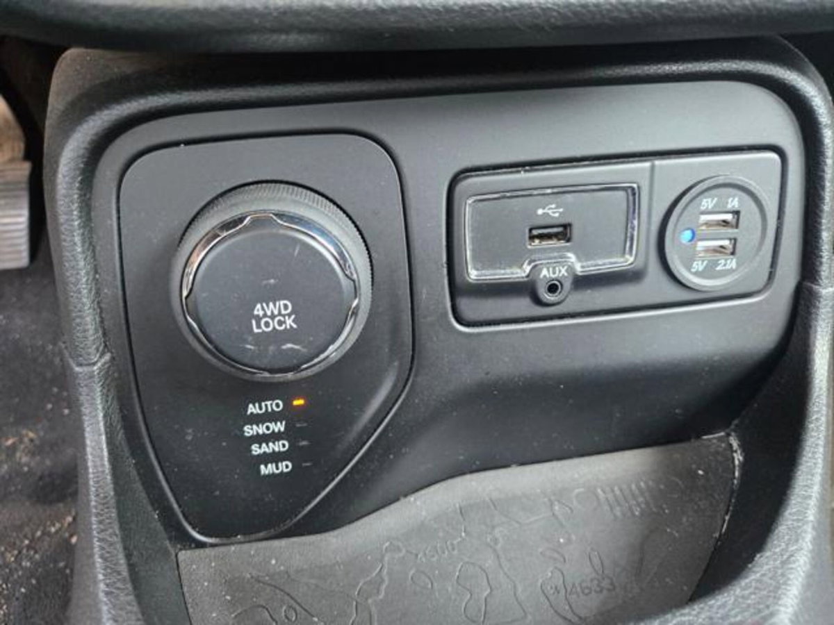 Jeep Renegade 2.0 Mjt 4WD Active Drive Sport (7)