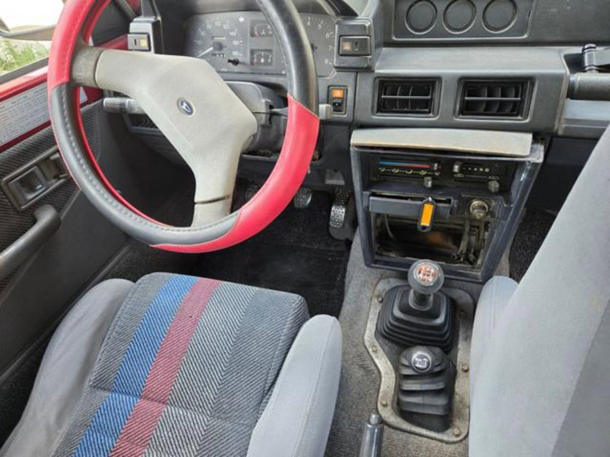 Daihatsu Feroza 1.6i cat Resin-top DX (7)