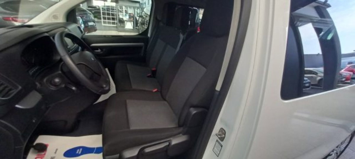 Peugeot Traveller BlueHDi 120 S&S Long Business (6)