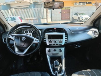 Lancia Delta 1.6 MJT DPF Oro (10)