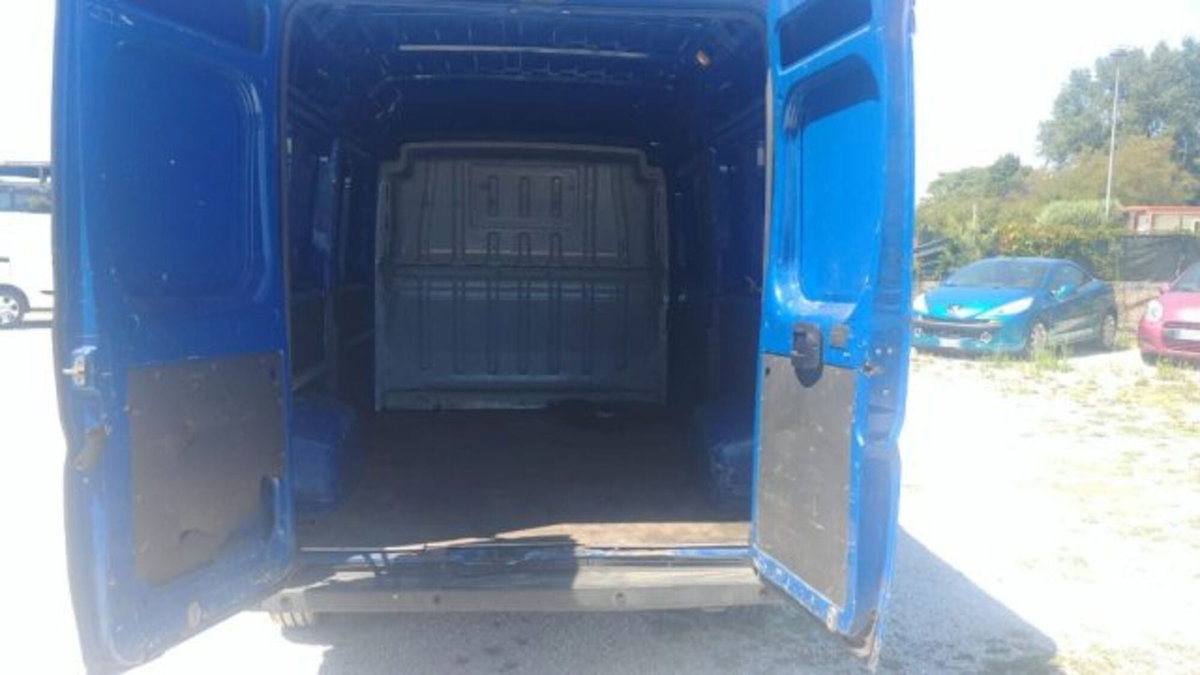 Peugeot Boxer Furgone 333 2.0 BlueHDi 130CV PM-TN Furgone (9)