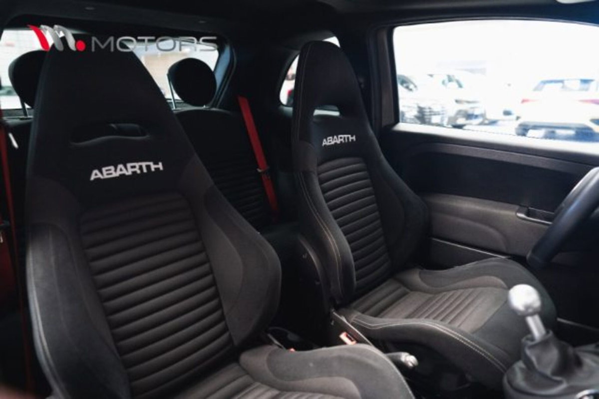 Abarth 595 595 1.4 Turbo T-Jet 180 CV Competizione (11)