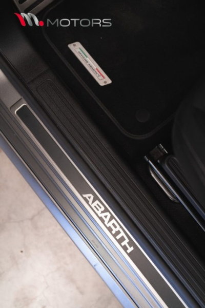 Abarth 595 595 1.4 Turbo T-Jet 180 CV Competizione (15)