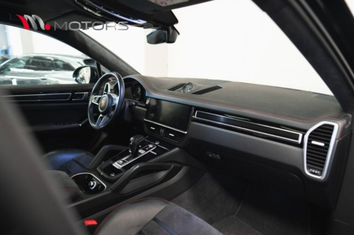 Porsche Cayenne Coupé 4.0 GTS (10)