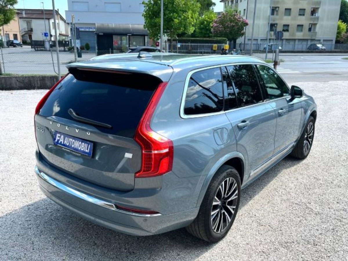 Volvo XC90 T8 Recharge AWD Plug-in Hybrid aut. 7 posti Core (13)