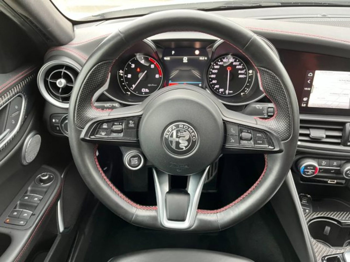 Alfa Romeo Giulia 2.2 Turbodiesel 210 CV AT8 AWD Q4 Estrema (20)