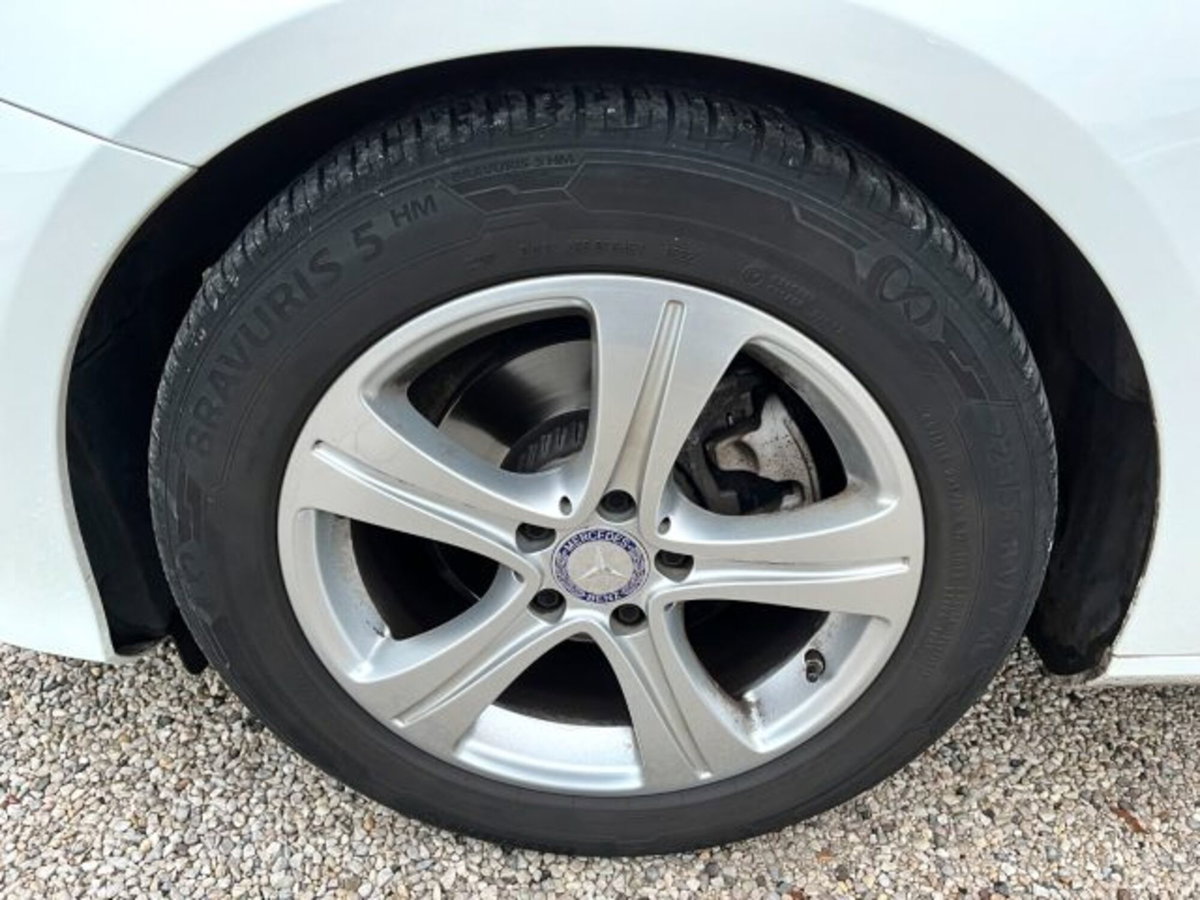 Mercedes-Benz Classe E Station Wagon 220 d 4Matic Auto Sport All-Terrain (11)