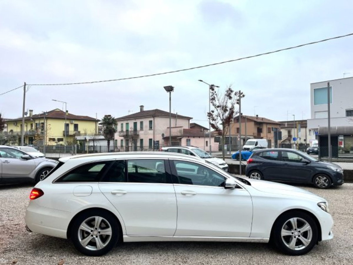 Mercedes-Benz Classe E Station Wagon 220 d 4Matic Auto Sport All-Terrain (14)
