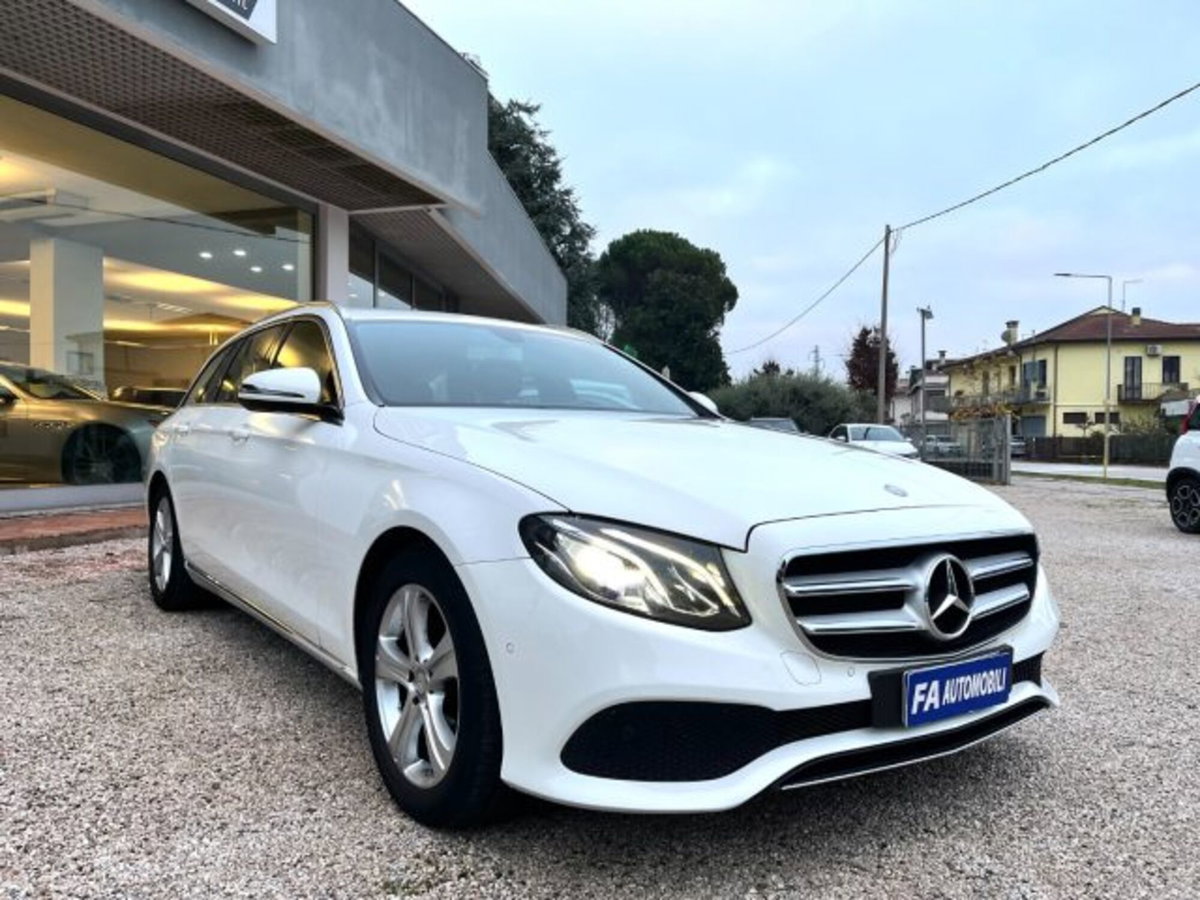 Mercedes-Benz Classe E Station Wagon 220 d 4Matic Auto Sport All-Terrain (4)