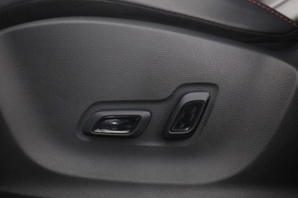 Mg ZS ZS 1.5 Luxury (13)