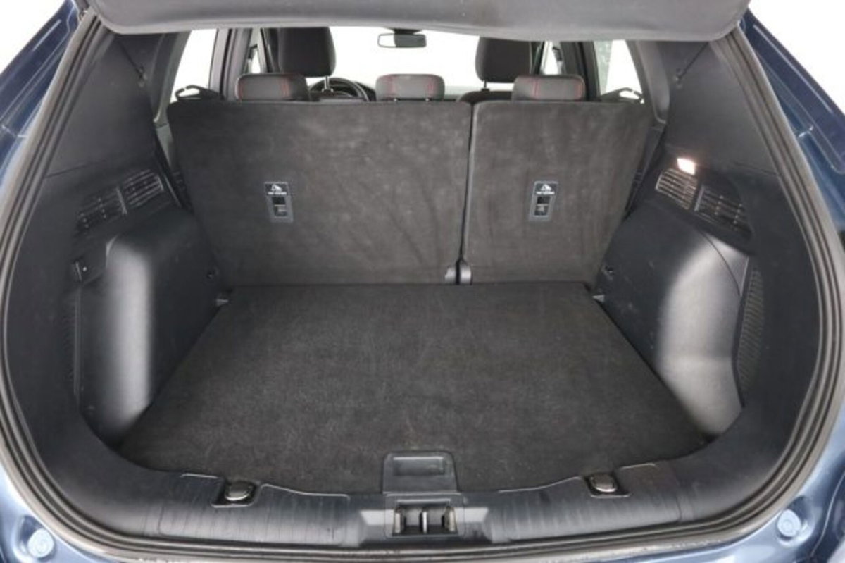 Ford Kuga 2.5 Plug In Hybrid 225 CV CVT 2WD ST-Line (6)