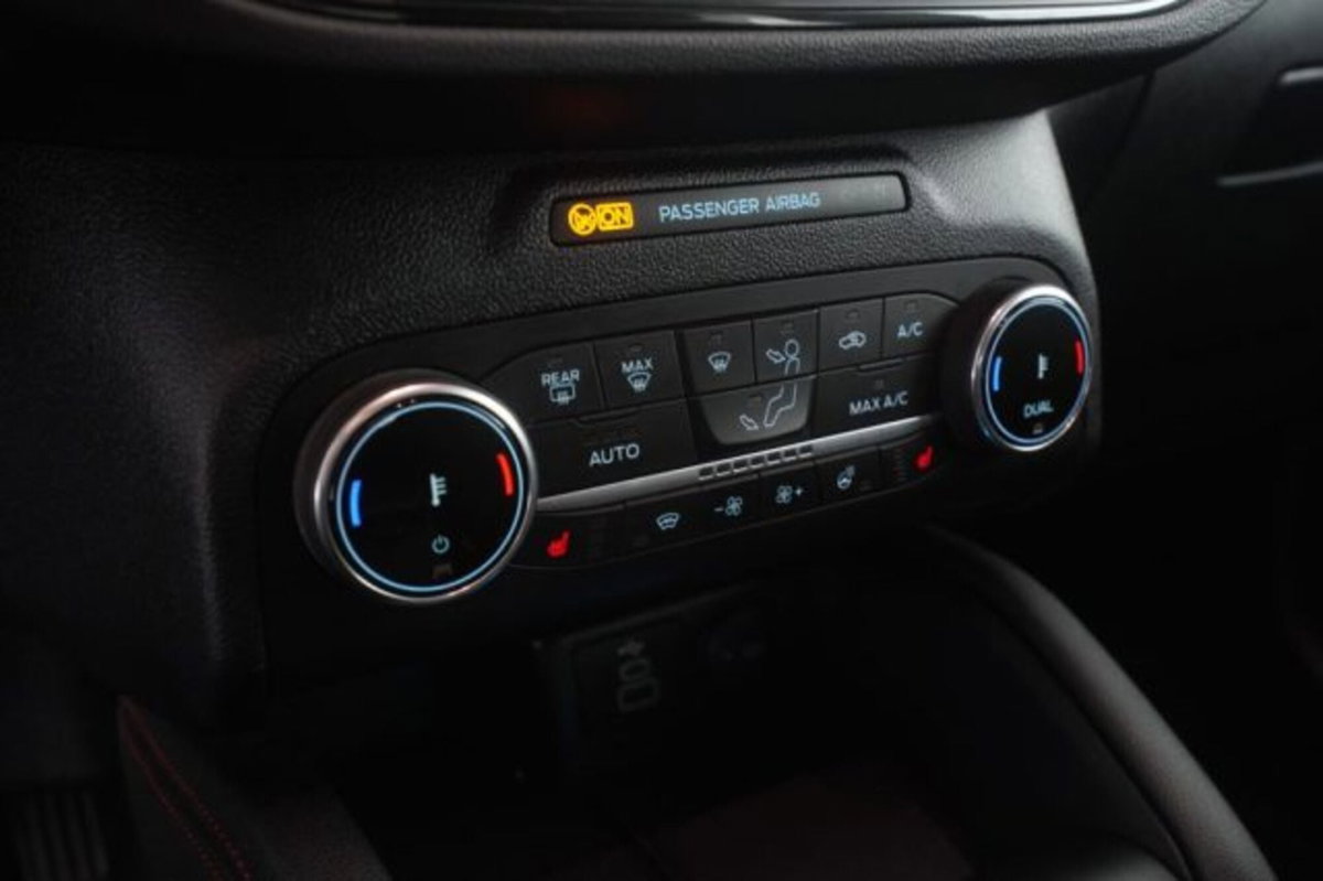 Ford Kuga 2.5 Plug In Hybrid 225 CV CVT 2WD ST-Line (20)
