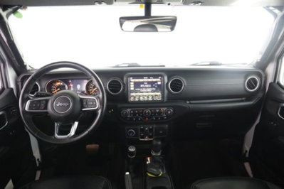 Jeep Wrangler Unlimited 2.2 Mjt II Sahara (4)