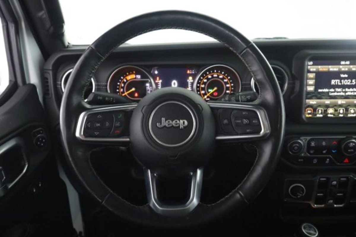 Jeep Wrangler Unlimited 2.2 Mjt II Sahara (5)