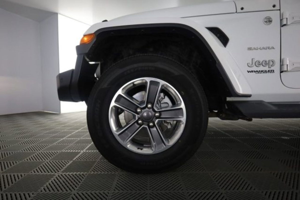 Jeep Wrangler Unlimited 2.2 Mjt II Sahara (8)
