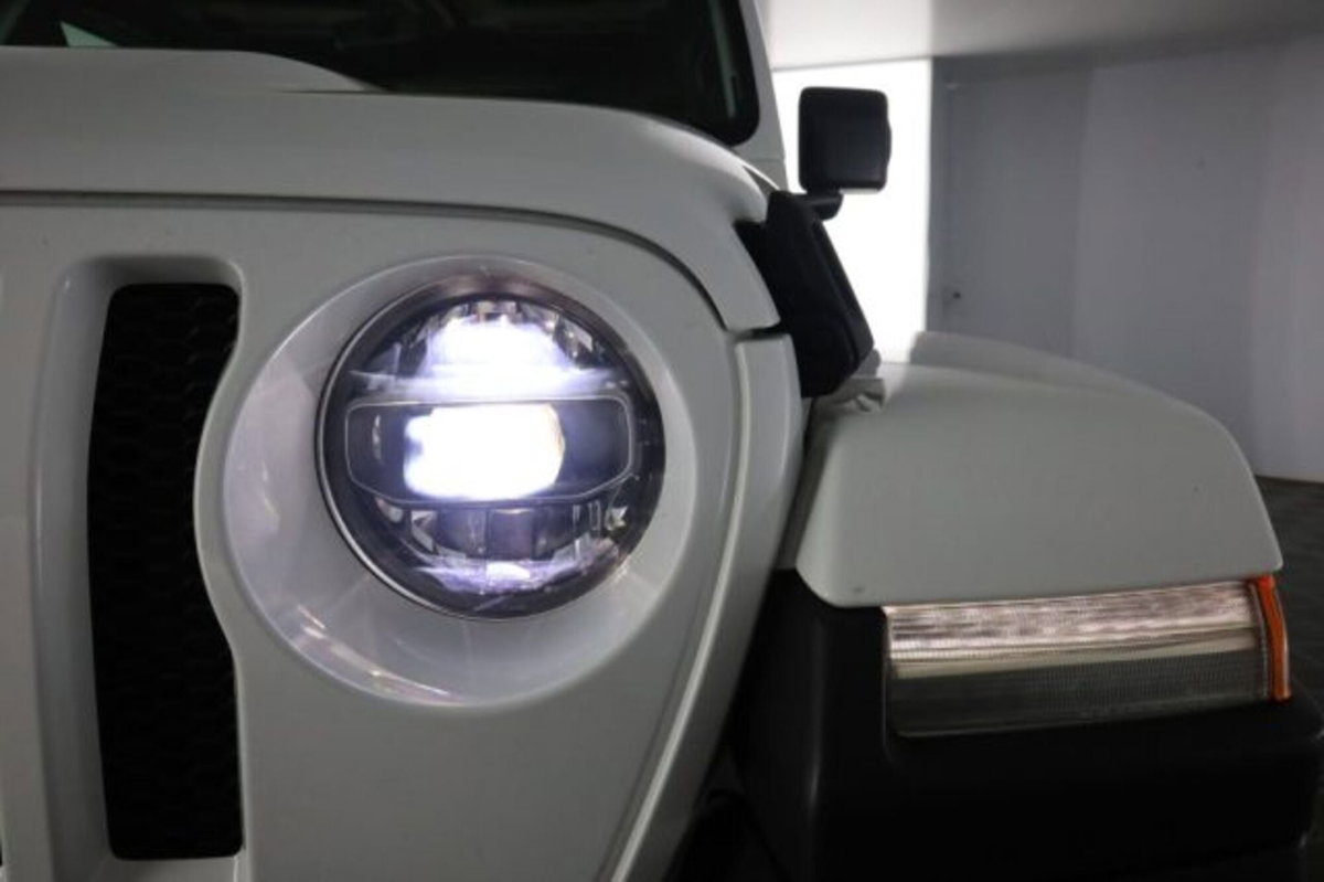 Jeep Wrangler Unlimited 2.2 Mjt II Sahara (9)