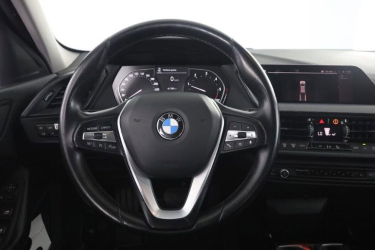 BMW Serie 1 116d 2.0 116CV cat 5 porte Attiva DPF (5)