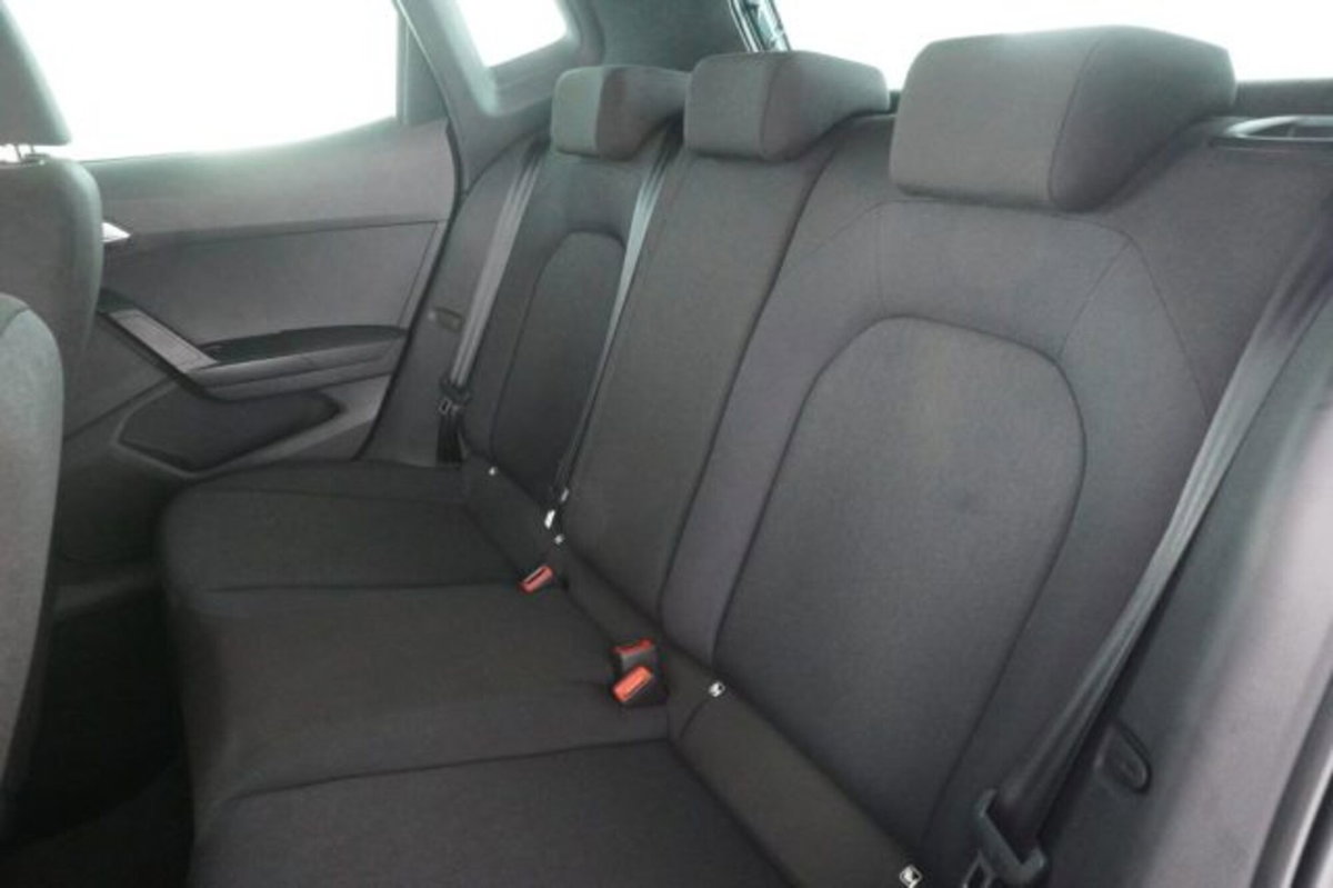 SEAT Arona 1.0 EcoTSI 115 CV DSG FR (3)