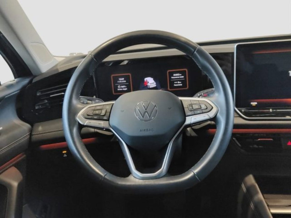 Volkswagen Tiguan 1.5 etsi Edition 130cv dsg (10)