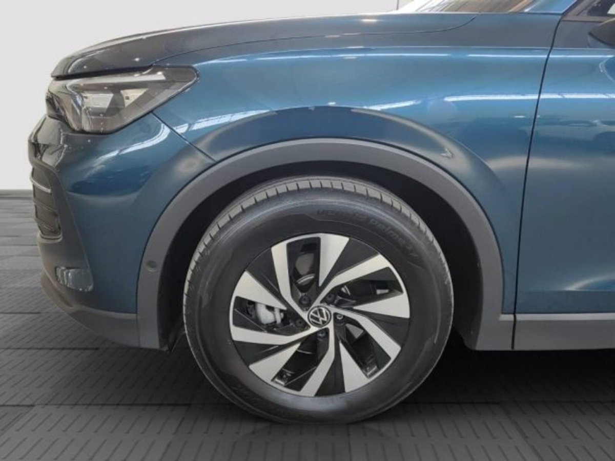 Volkswagen Tiguan 1.5 etsi Edition 130cv dsg (16)