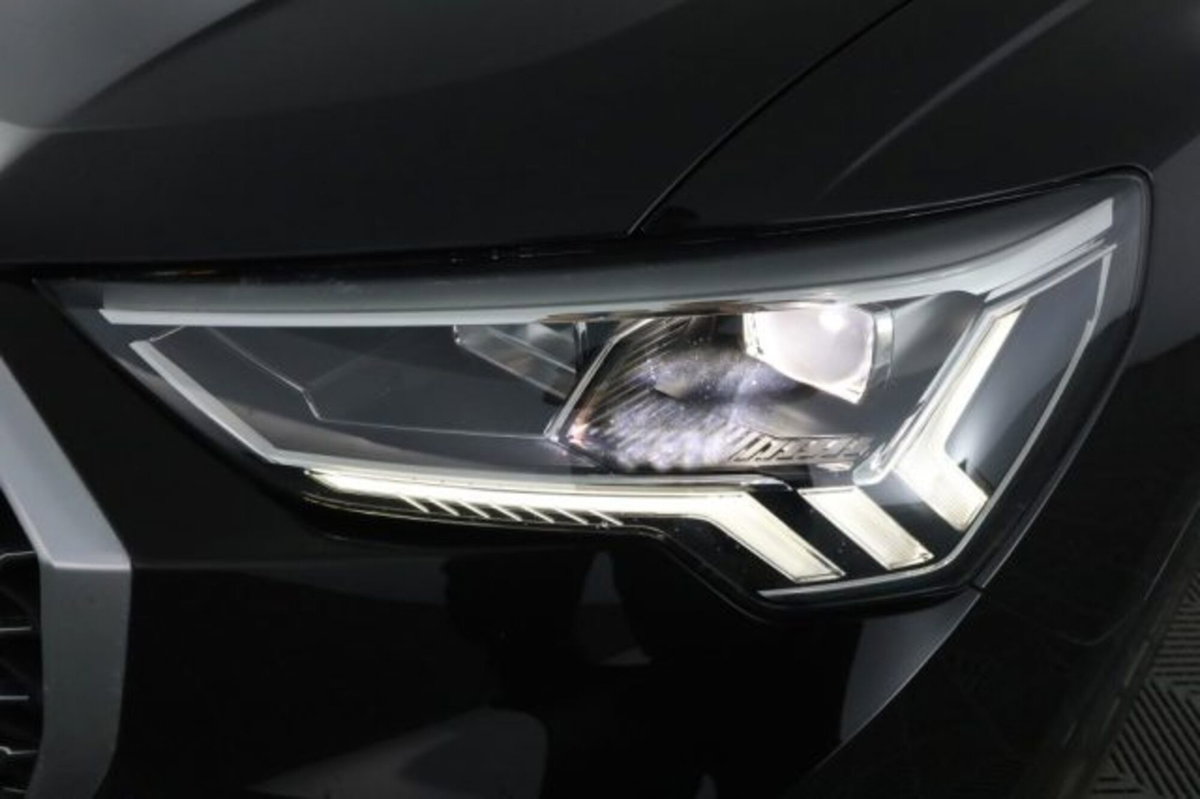 Audi Q3 Sportback 35 TDI quattro S tronic Business Plus (9)