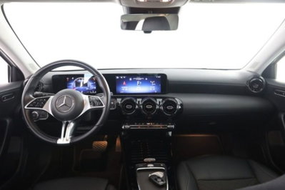 Mercedes-Benz Classe A 180 d Automatic Premium (4)